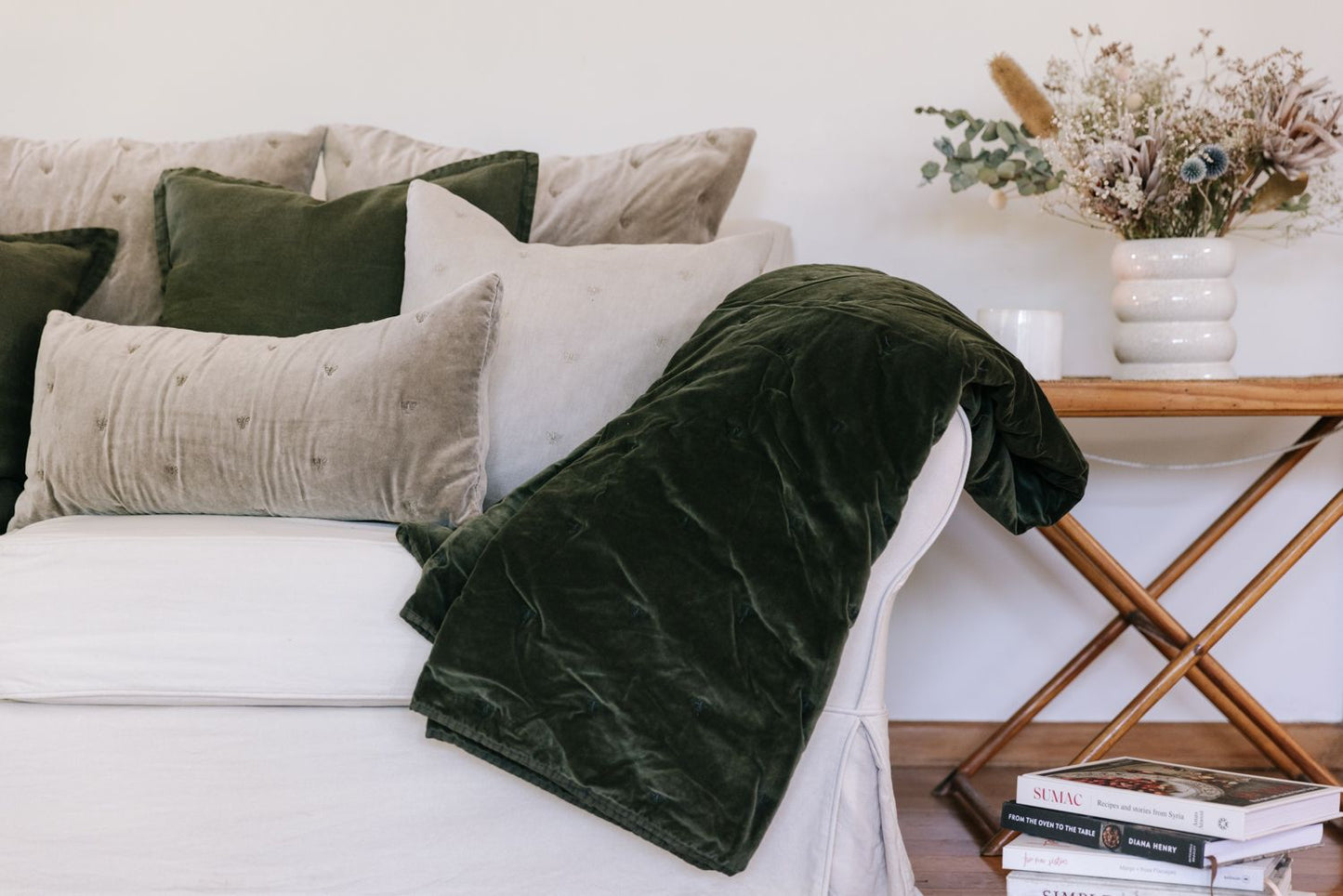 MASON BEE VELVET THROW OLIVE GREEN 130x180cm