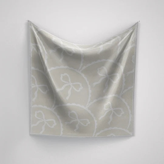 Bow-tiful Bellá - Cream + White